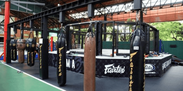 HOW TO FILL A MUAY THAI PUNCHING BAG